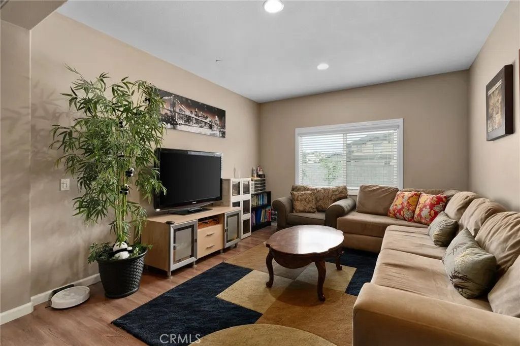 4727 Graphite Creek Road, Jurupa Valley, California 91752 home-pic-13